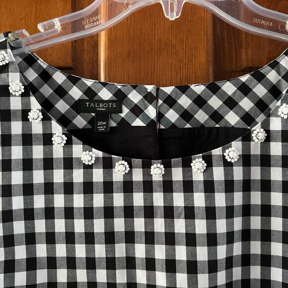 Black and White Checked Sleeveless Top - Picture 2 of 9